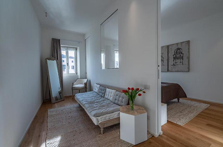 Apartment With A Private Terrace On The Water ! Appartamento Venezia