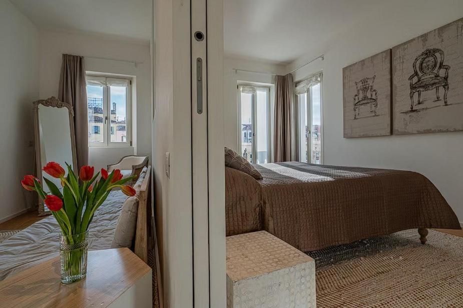 Appartamento Apartment With A Private Terrace On The Water ! *